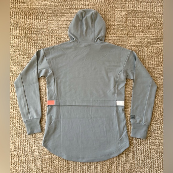 NWOT New Balance Women’s NB Athletics Pullover Hoodie in Light Slate - Small - Picture 4 of 10